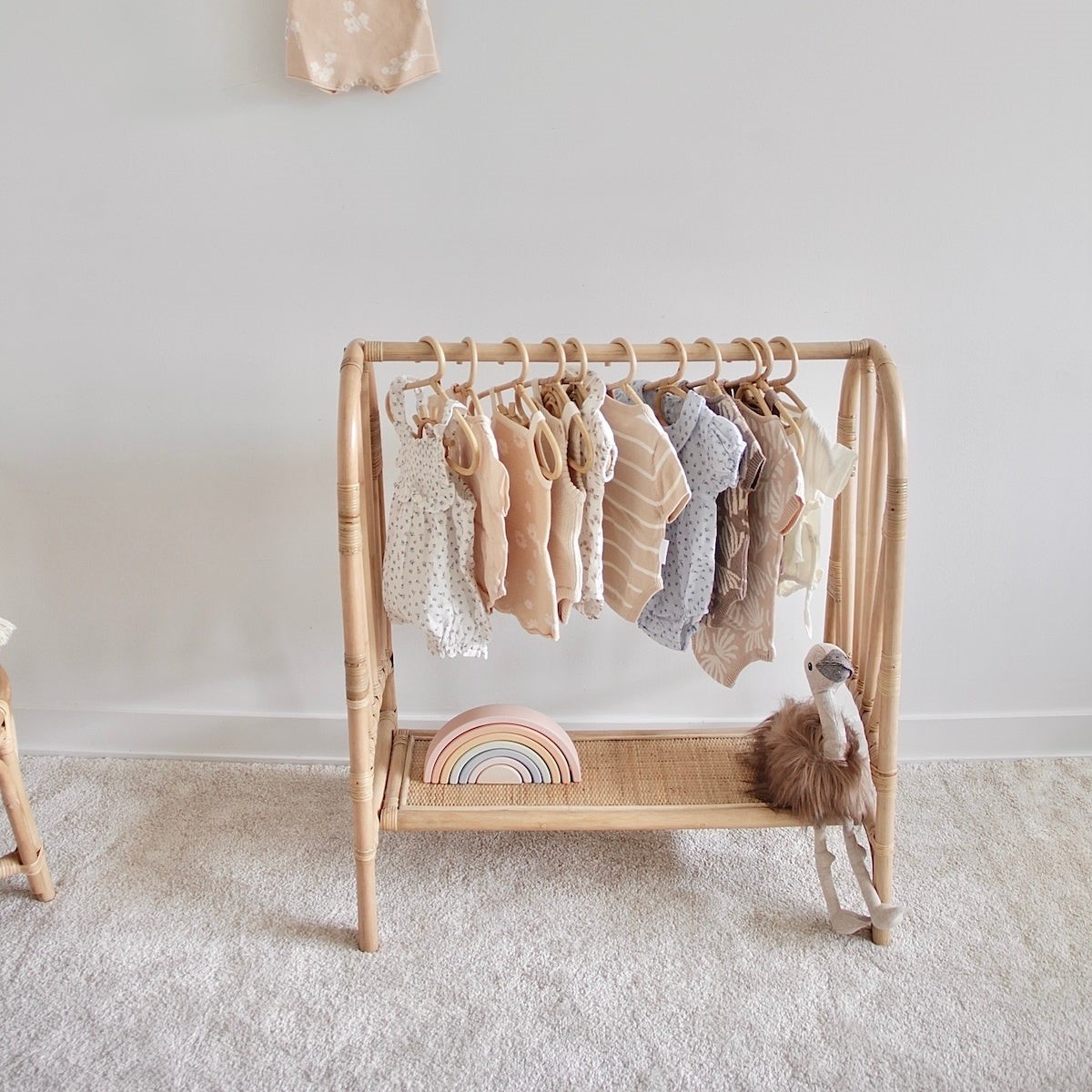 Decorative small hangers, hand - Baby Clothing Hanging Rack ulasan dan harga